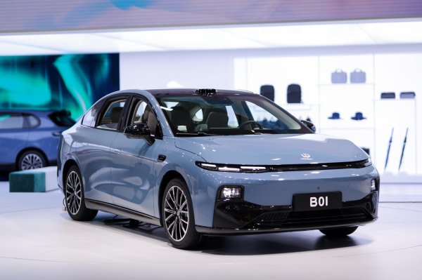 邦乾配倍 预售10.58万起还有6秒级加速 零跑B01将于7月下旬上市